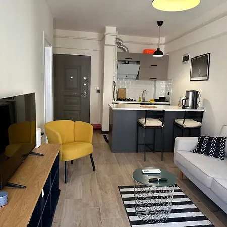 New Air-conditioned Within Walking Distance To Tourist Attractions Çanakkale